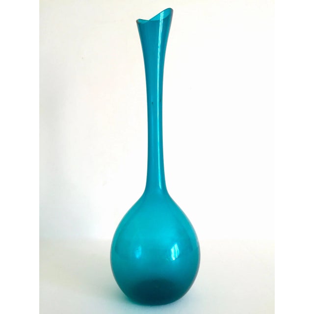 Vintage Mid Century Modernist Hand Blown Aqua Teal Blue Art Glass Bottle Vase For Sale - Image 13 of 13