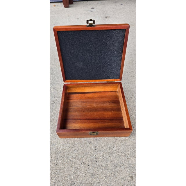 Wood 1950s Franklin Templetion Wooden Keepsake Box / Humidor With Engraved Lid For Sale - Image 7 of 12