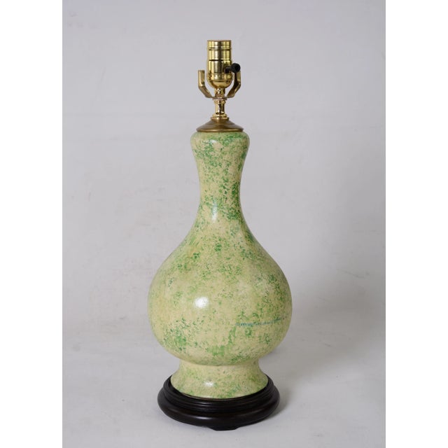 1990s Vintage Chinese Vase Table Lamp With Abstract Design For Sale - Image 5 of 5