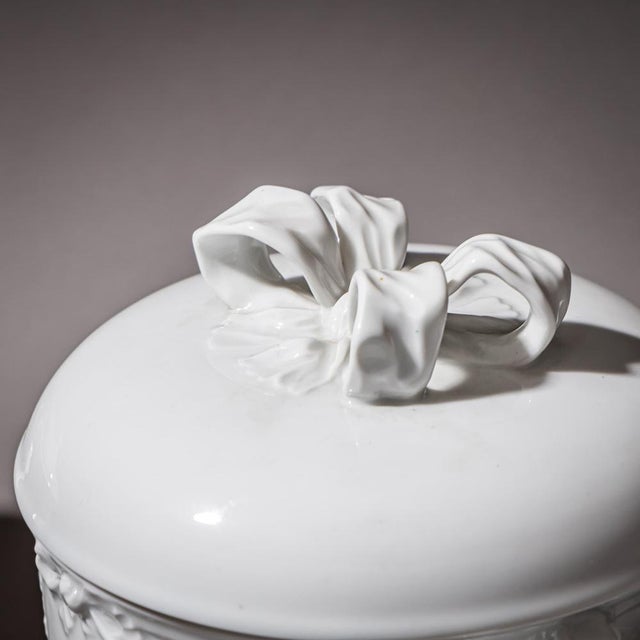 Porcelain Urns from KPM Berlin, 1990s, Set of 2 For Sale - Image 9 of 10