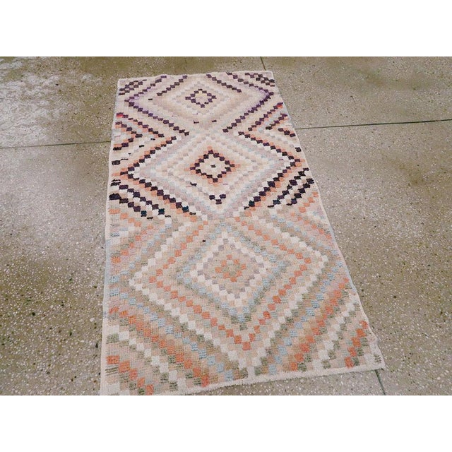 Galerie Shabab Collection Mid-20th Century Turkish Anatolian Throw Rug For Sale - Image 9 of 10