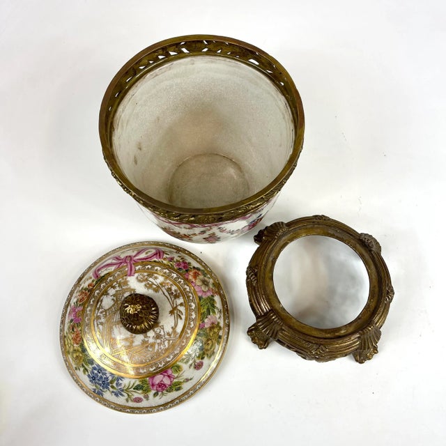 Late 20th Century Covered Porcelain Jar Chinoiserie Theme For Sale - Image 11 of 12