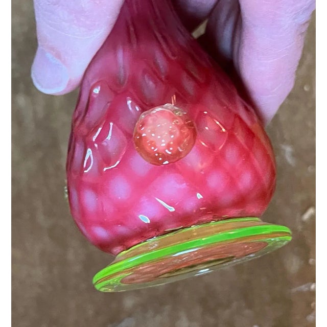 Antique Late 19th Century American Cased Glass Small Vase For Sale In New York - Image 6 of 12