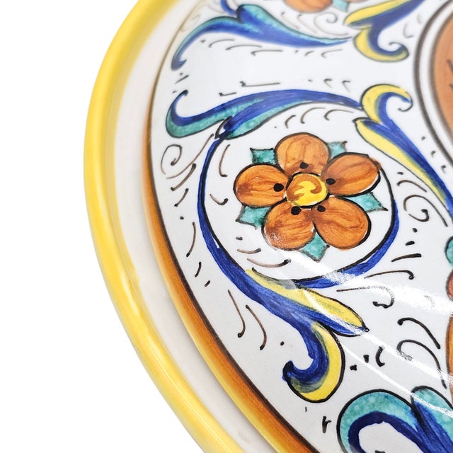 Hand Painted Deruta Italy Raffaelesco Covered Bowl by Sberna – 8" Artisan Pottery For Sale In San Francisco - Image 6 of 9