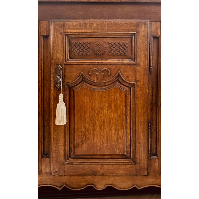 18th Century French Louis XV Enfilade/Buffet For Sale - Image 4 of 4