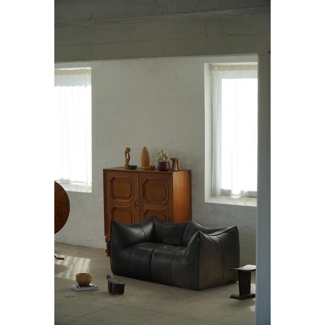 1970s Mid-Century Modern Le Bambole Sofa in Leather by Mario Bellini for B&B Italia / C&B Italia, Italy, 1972 For Sale - Image 5 of 18