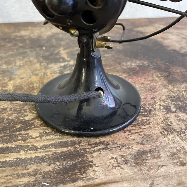 Table Fan with Brass Blades and Iron Frame from Compagnia Generale di Elettricità, 1930s For Sale - Image 13 of 18