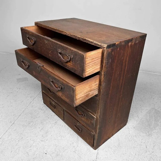 Japanese Meiji Tansu Drawer Cabinet, 1890s For Sale - Image 4 of 13