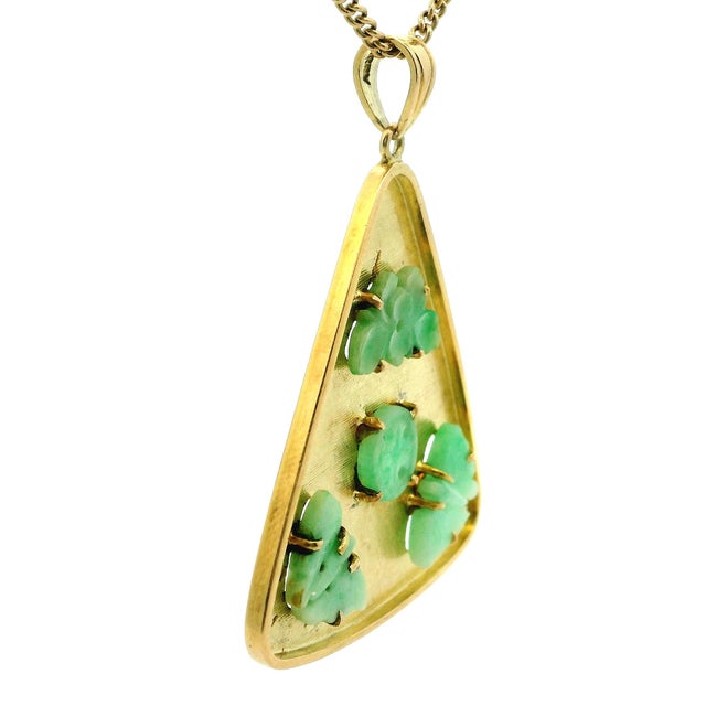 Mid-Century Modern Vintage Carved Jade Pendant in 14k Gold, Signed Larry For Sale - Image 3 of 8