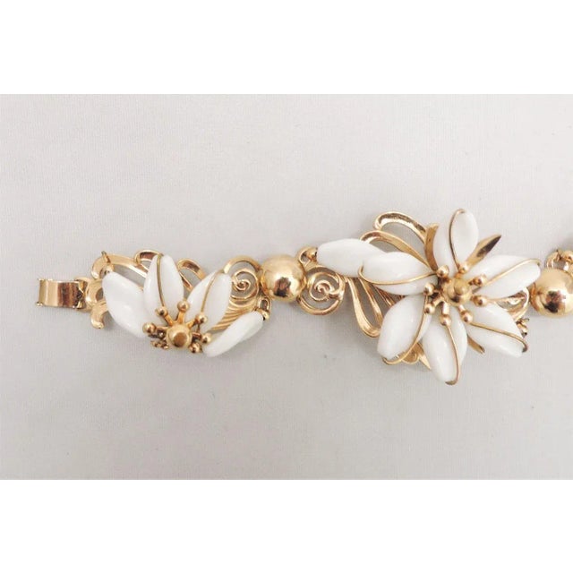 Metal Vintage 1950s Signed Napier White Resin Flowers Bracelet For Sale - Image 7 of 9
