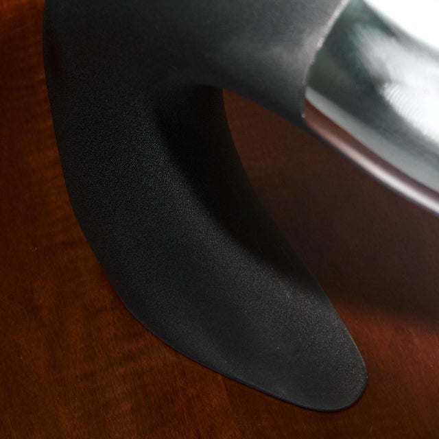 Black Circular Black Steel and Aluminum Table Lamp from Fratelli Martini, Italy, 1975s For Sale - Image 8 of 10