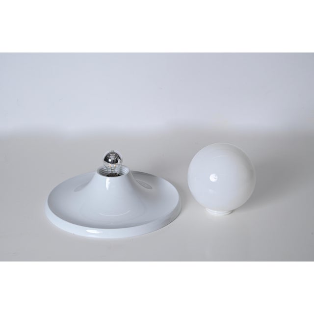 Italian White Light Ball attributed to Flos for Castiglioni, 1965 For Sale - Image 6 of 17
