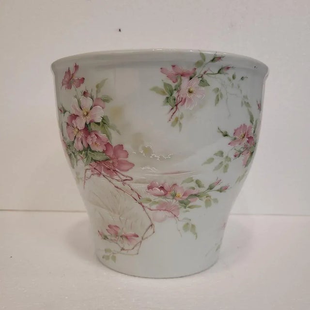 Floral Design Cache Pot from Limoges Porcelain, 1960s For Sale - Image 4 of 18