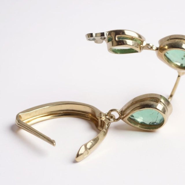 14k Yellow Gold Hoop Earrings With Pear-Shaped Emeralds and Diamond Accents, A Pair For Sale - Image 9 of 13