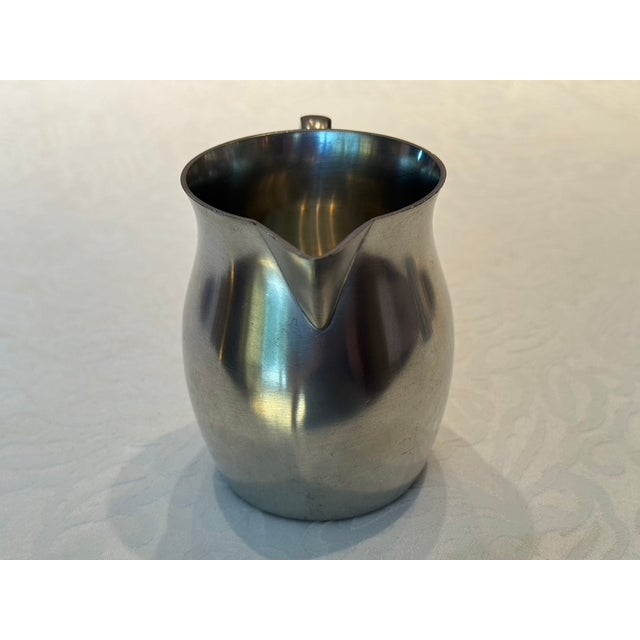 Mid-Century Modern 1960s Dutch Modernist Royal Holland Pewter Sculptural Pitcher by k.m.d. Tiel For Sale - Image 3 of 10