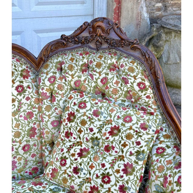 Cream Antique Victorian Walnut Serpentine Cream Floral Upholstered Sofa For Sale - Image 8 of 11