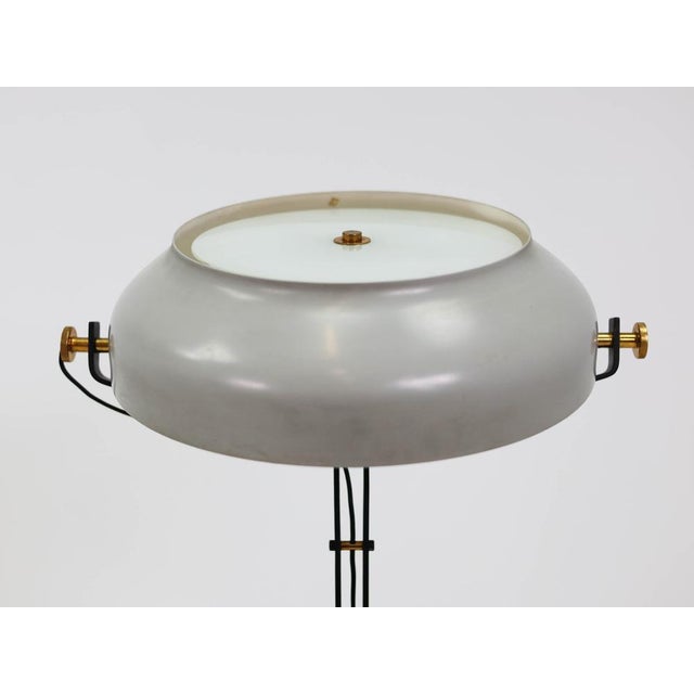 Floor Lamp with Brass Accents by Osvar Torlasco for Lumi Milano, 1960s For Sale - Image 6 of 11