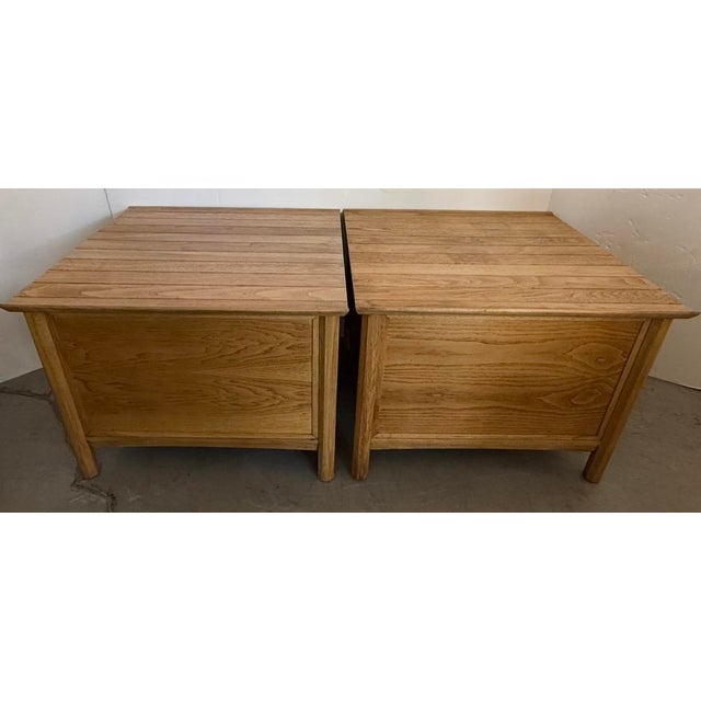 Heritage Pair of Midcentury Modern Sculpted Walnut Side Tables/Nightstands by Heritage For Sale - Image 4 of 12
