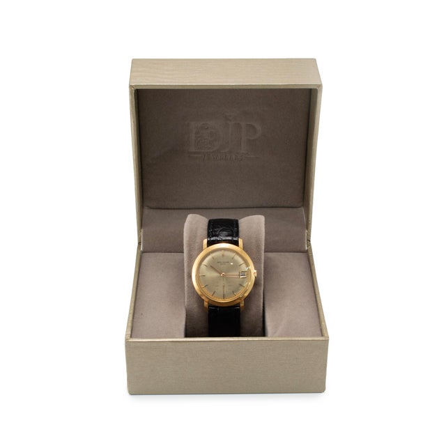 Vintage Patek Philippe Calatrava 35mm 3445 Sapphire 18k Yellow Gold Watch For Sale - Image 10 of 11