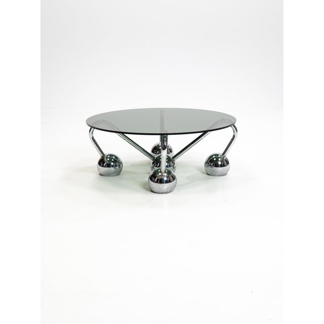1970s Sputnik Coffee Table in Chromed Metal and Smoked Glass, Italy, 1970s For Sale - Image 5 of 7