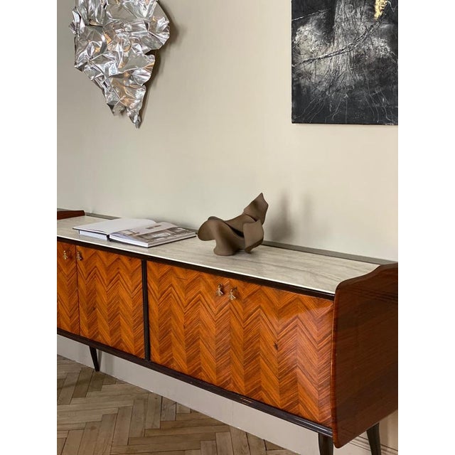 Vintage Italian Chest of Drawers in Chevron Wood Veneer For Sale - Image 4 of 14