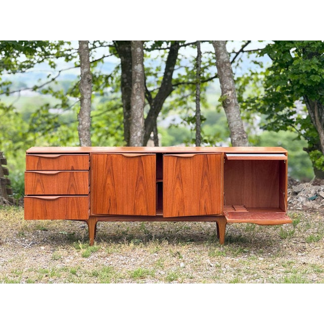 Wood Long Dunvegan Sideboard from McIntosh, 1960s For Sale - Image 7 of 17