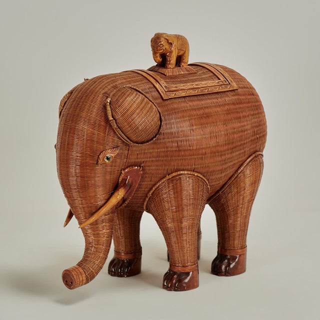 Late 20th Century Vintage Chinese Wicker Elephant Box From the Shanghai Collection For Sale - Image 5 of 14