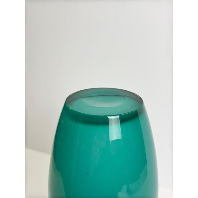 Gold Turquoise Glass Amphora Vase by Jerzy Słuczan-Orkusz, Poland, 1980s For Sale - Image 8 of 11