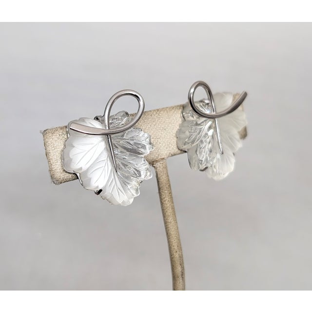 Mid-Century Modern Vintage 1950s Signed Napier Rhodium Plated Clear & Frosted Glass Leaf Clip Earrings-2 Pieces For Sale - Image 3 of 8