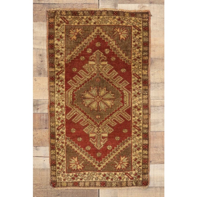 Mid 20th Century Vintage Turkish Yastik Rug - 01'06 X 02'11 For Sale In Dallas - Image 6 of 6