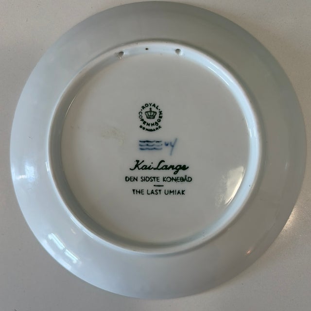 Royal Copenhagen Royal Copenhagen 1968 “The Last Umiak” Blue & White Porcelain Collector Plate For Sale - Image 4 of 12