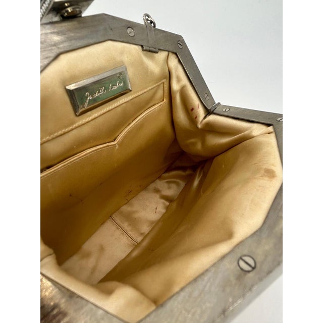 1980s Judith Leiber Cream Matte Lizard Clutch with Enamel Crystal Top For Sale - Image 5 of 12