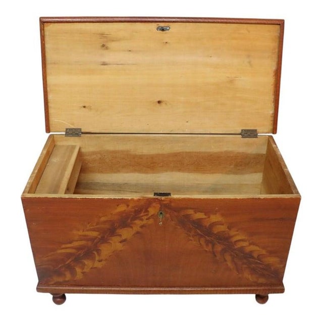American Primitive Grain Painted Soft Wood Blanket Chest With Turnip Feet 19th Century For Sale - Image 3 of 16