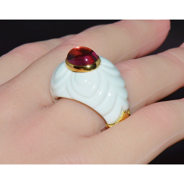 Vintage Bvlgari Chandra Pink Tourmaline & White Porcelain Ring in 18k Yellow Gold – Size 7.5 For Sale - Image 17 of 18