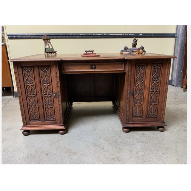 Antique Neo-Gothic Desk in Oak, 1880 For Sale - Image 10 of 14