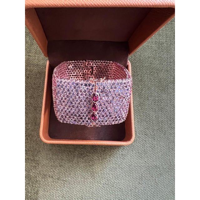 Early 21st Century Bochic "Capri" Ruby & Multi Purple Amethyst Bangle Set In 18K Gold & Silver For Sale - Image 5 of 18