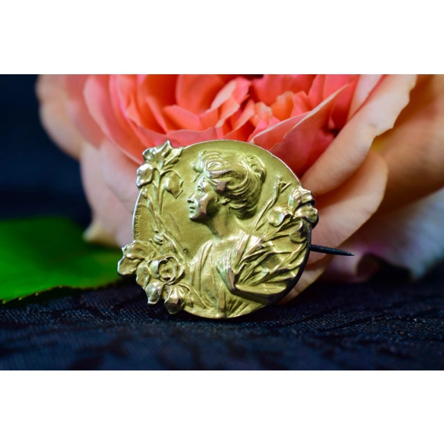 Art Nouveau Gold-Plated Brooch by Edropsy for Maison Savard, 1903 For Sale - Image 11 of 11