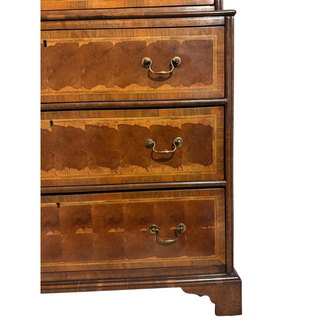 Early 18th Century George I Oyster-Veneered Walnut Chest on Chest (Tallboy), C. 1720–1740 For Sale - Image 5 of 15