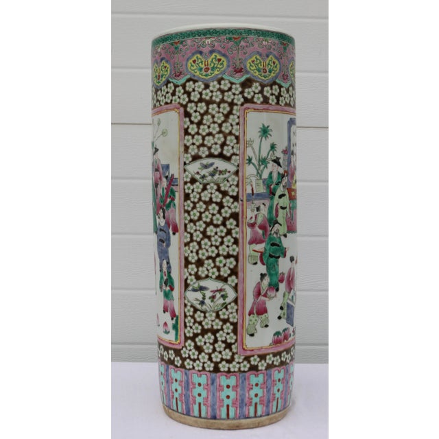 Chinese Mid 20th Century Large Mid Century Famille Rose Porcelain Umbrella Stand For Sale - Image 3 of 18