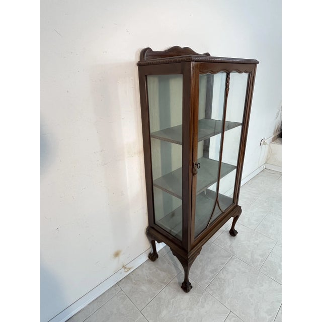 English Art Deco display cabinet, 1930s Good condition, minor signs of wear.