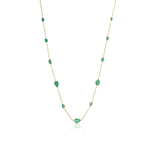 Metal 3.4Carat Natural Zambian Emerald Station Bezel Necklace in 14k Yellow Gold For Sale - Image 7 of 17