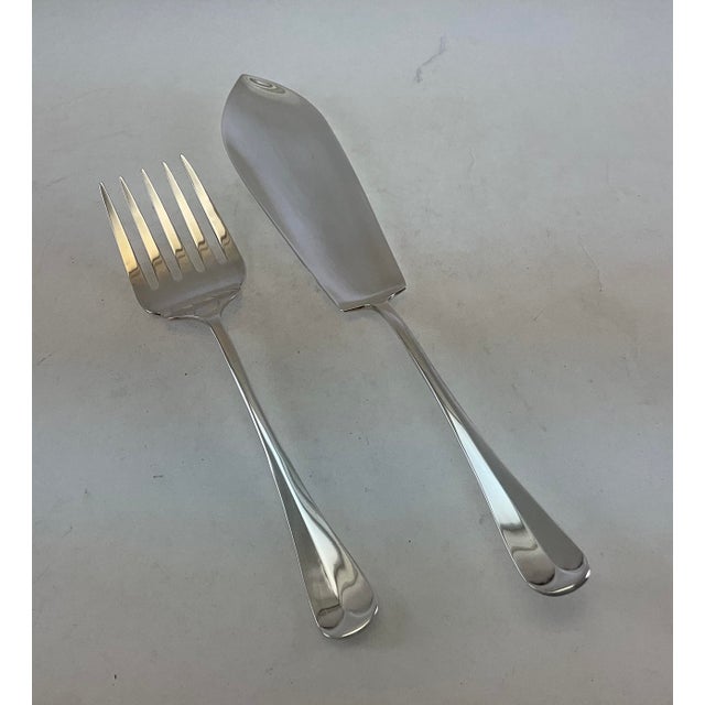Traditional 1980s Silver Pair Fish Servers, Fish Serving Fork & Fish Serving Knife, Rattail For Sale - Image 3 of 15