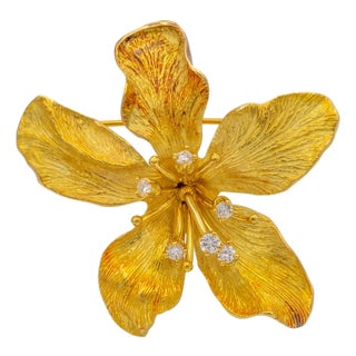 Tiffany & Co. Vintage 18k Yellow Gold Diamond Azalea Brooch For Sale