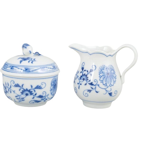 Mid-Century Blue Onion Sugar Bowl and Creamer in Porcelain from Meissen, Set of 2 For Sale