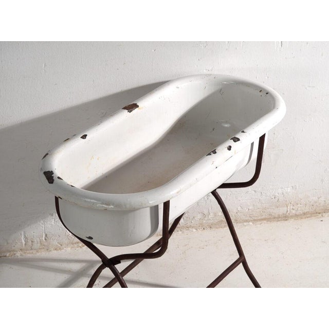 Bathtub in Enamelled Iron, Central Europe, 1950 For Sale - Image 4 of 12