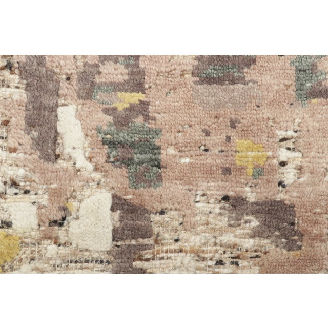 Rug & Kilim Contemporary Abstract Design High-Low Gift-Sized Wool Rug by Rug & Kilim, India For Sale - Image 4 of 6