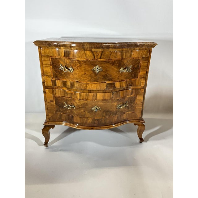 Small Baroque Chest of Drawers in Walnut, 1760 For Sale - Image 16 of 16