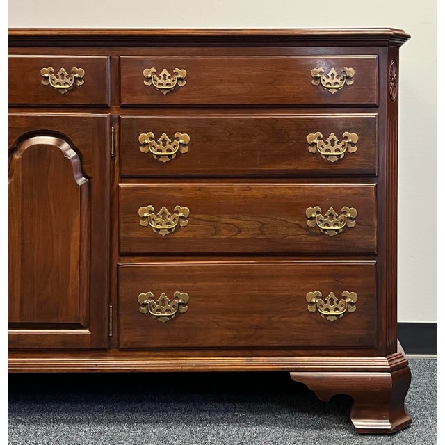 Ethan Allen Georgian Court Cherry 11 Drawer Dresser For Sale In New York - Image 6 of 12