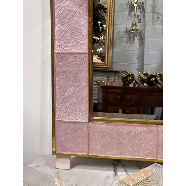 Murano Pink Glass and Brass Mirror For Sale In Dallas - Image 6 of 7