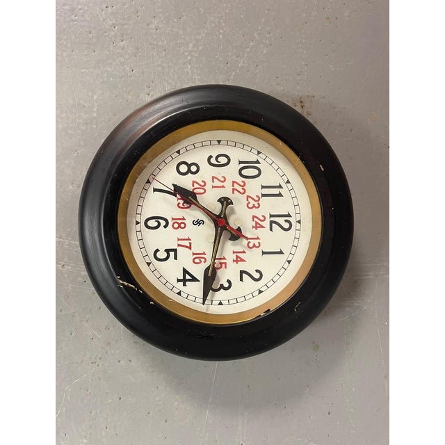 Bauhaus 24-Hour Wall Clock from Siemens Halske, Germany, 1930s For Sale - Image 16 of 16